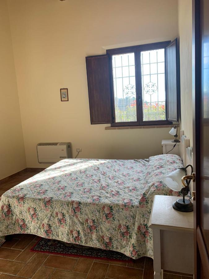 La Locanda Del Colle Bed & Breakfast Canalicchio Exterior photo