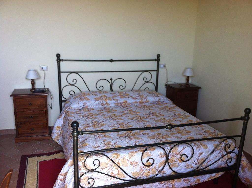 La Locanda Del Colle Bed & Breakfast Canalicchio Room photo