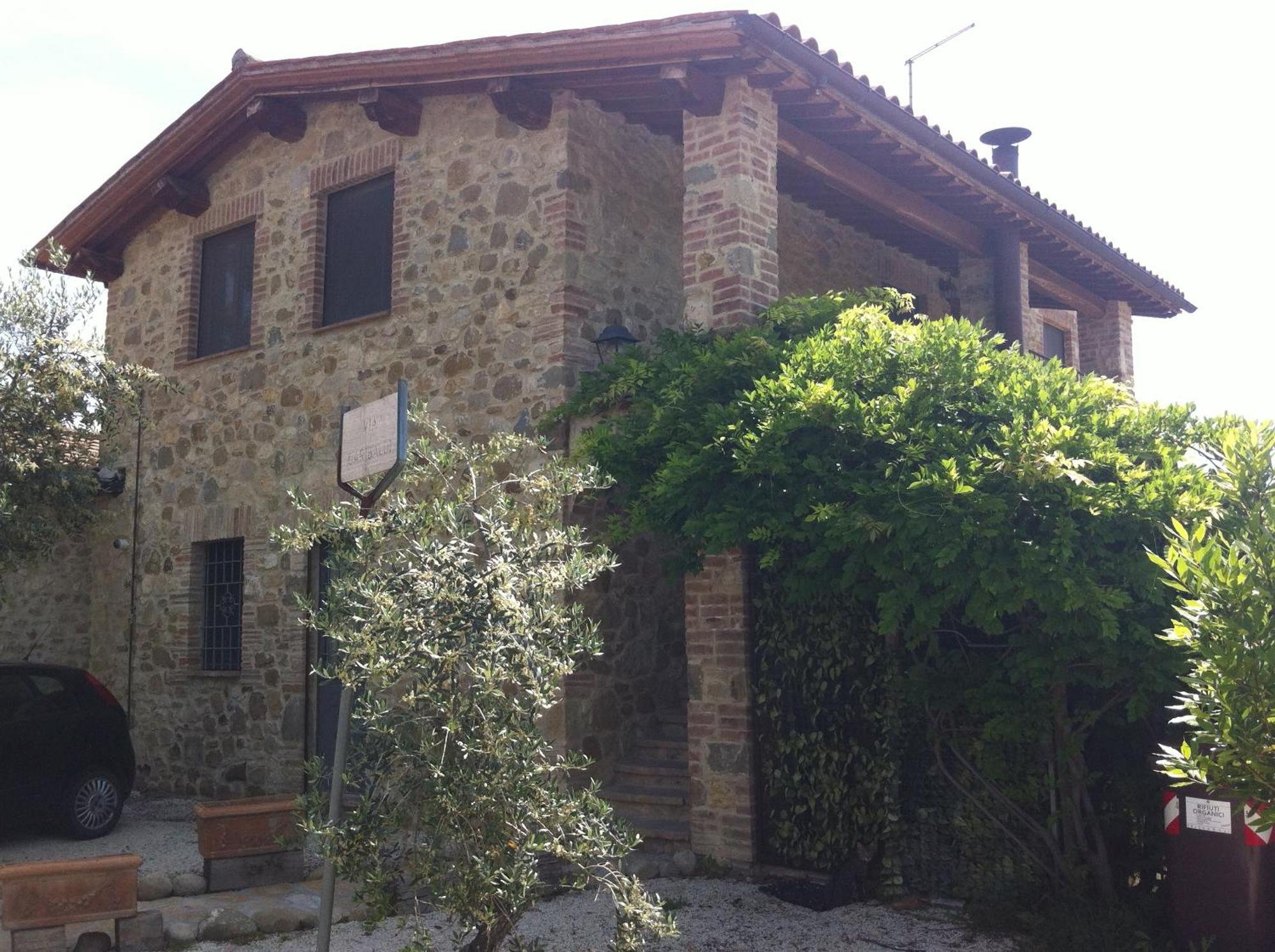 La Locanda Del Colle Bed & Breakfast Canalicchio Exterior photo